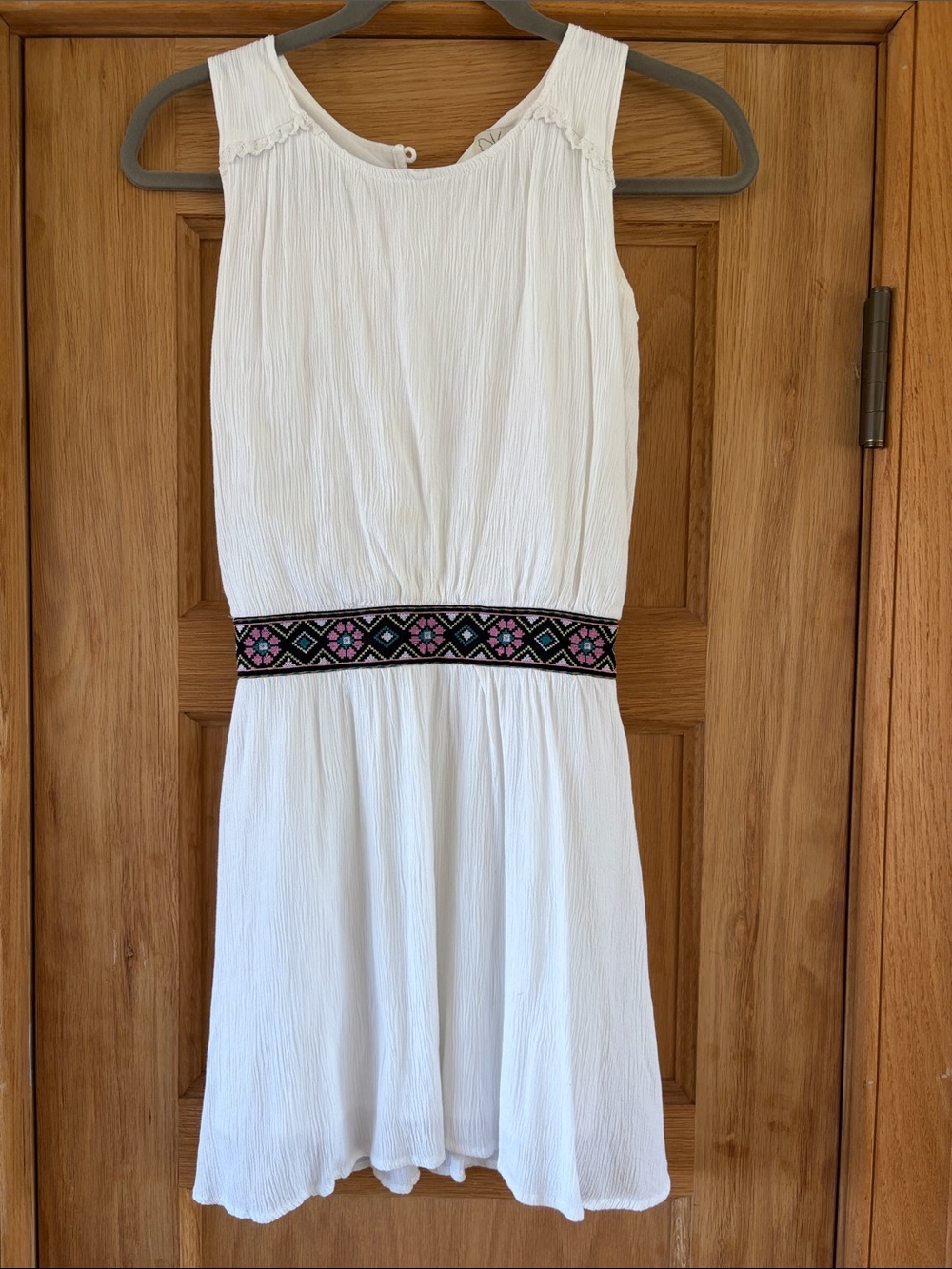 Ella Moss size 12 White Sleeveless Summer Dress with Embroidered Waistband